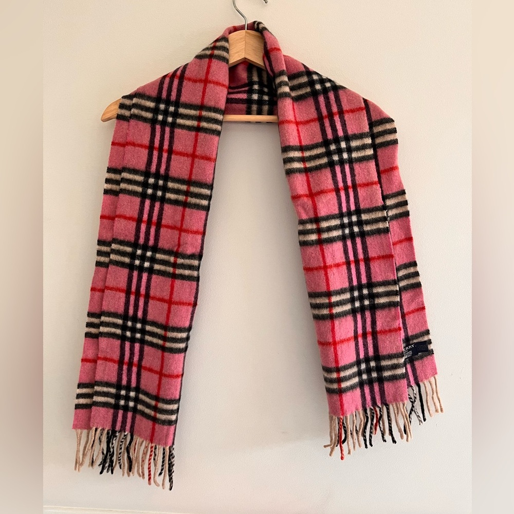 BURBERRY Vintage Burberry London 100% cashmere scarf, made in England